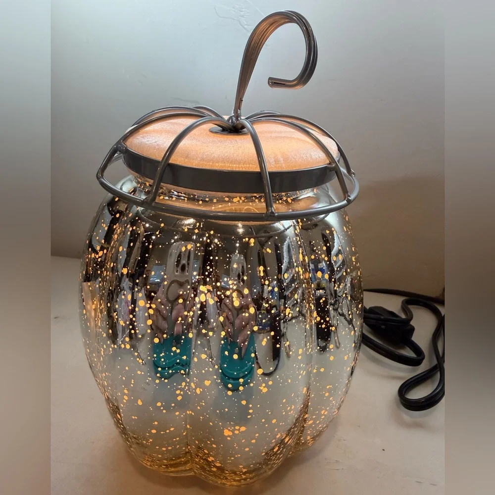 New no box Scentsy Fall Fairy Tale Pumpkin Warmer Nightlight Decor‎ Accent